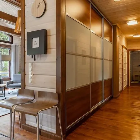 Piiponpirtti By Hi Yllaes *